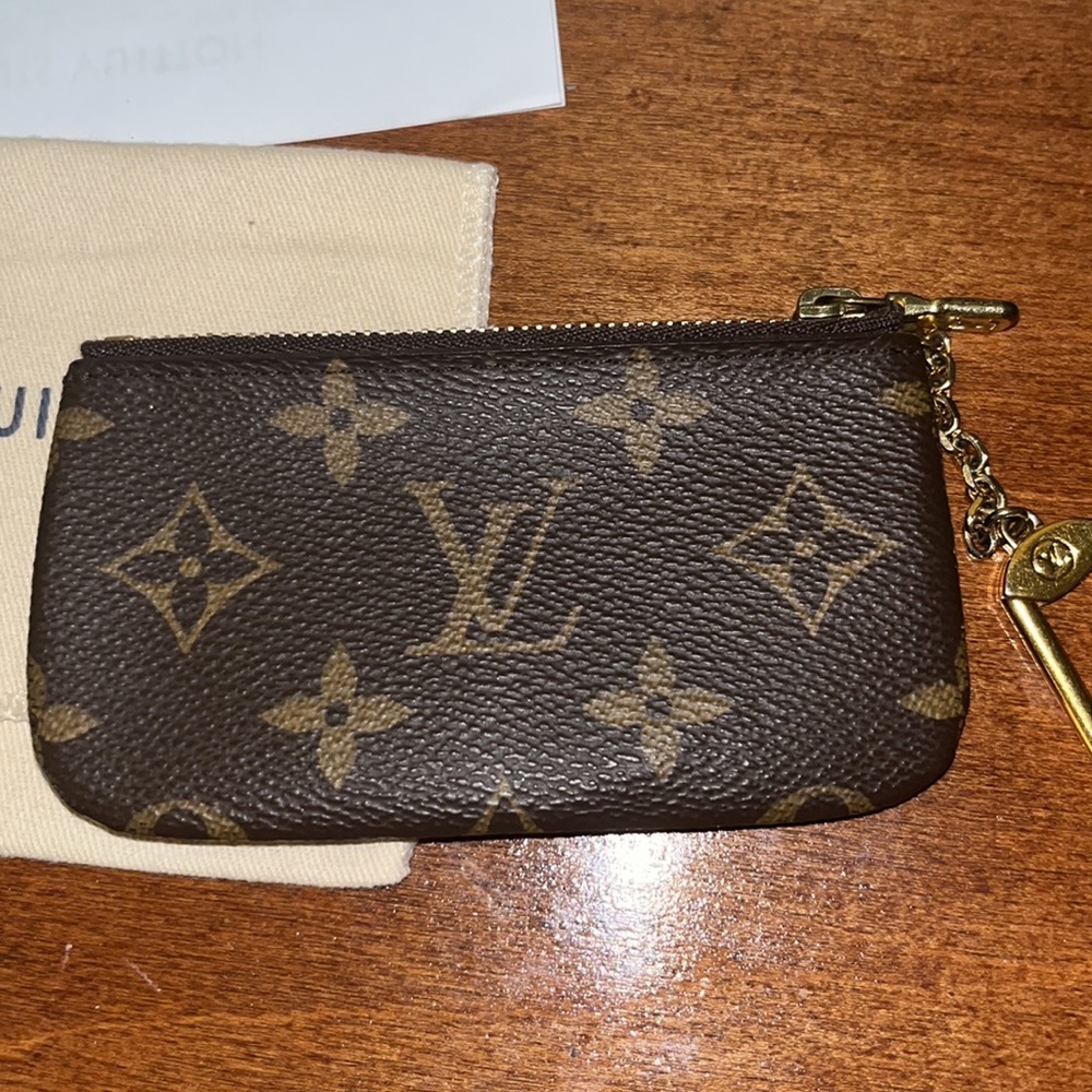 Louis Vuitton Key Pouch - Picture 2 of 7